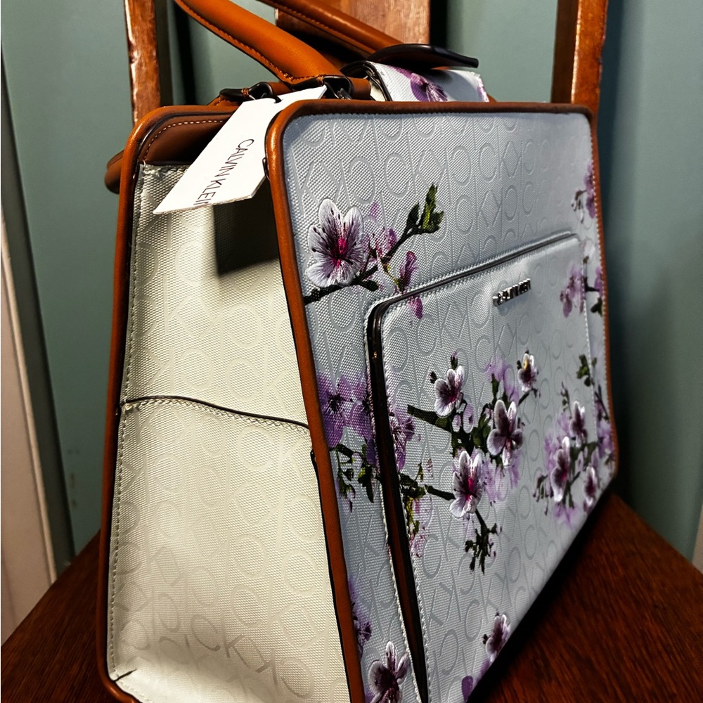 Calvin Klein Floral Laptop Bag - White and Brown